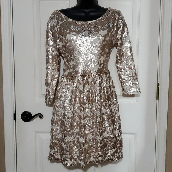 Gianni Bini Large gold sequin mini dress